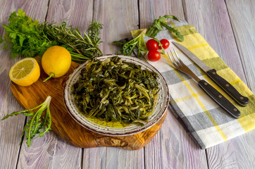 A dish of rare boiled grass 