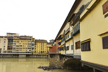 Fototapeta na wymiar Ponte Vecchio bridge, Florence, Italy