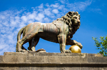 UK Statue Lion