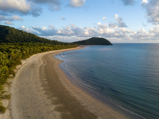 Luftaufnahme von Cape Tribulation in Australien