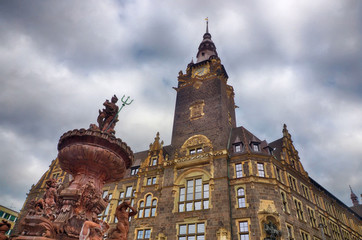 Naklejka premium Brunnen und Rathaus in Wuppertal Elberfeld