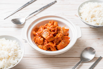 stir-fried pork with kimchi