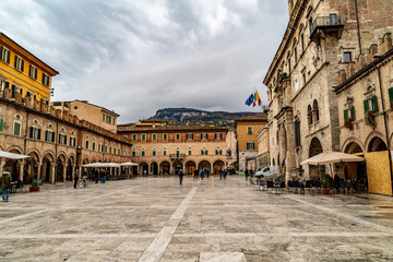 Fototapeta na wymiar Palazzo del Popolo Ascoli Pieceno