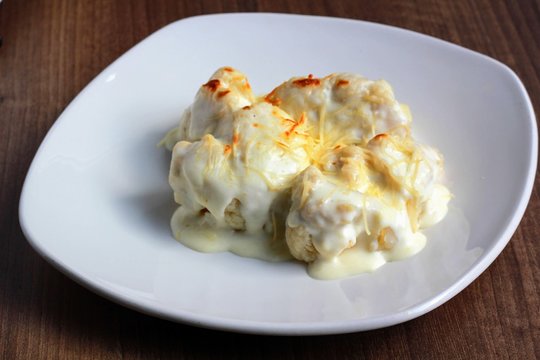Coliflor gratinada con bechamel