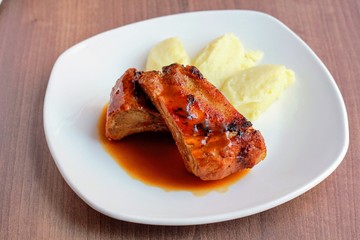 Costillas de cerdo asadas