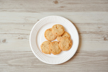 Cookies or biscuits on the table  テーブルの上のクッキーまたはビスケット
