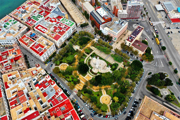 Fototapeta premium Cadiz Luftbilder - Hochauflösende Luftbilder von Cadiz mit der DJI Mavic 2 Drohne