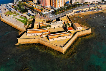 Fototapeta na wymiar Cadiz aus der Luft - Luftbilder von Cadiz in Spanien. Aufgenommen mit der DJI Mavic 2 Drohne