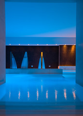 piscina interna per un momento di relax all'interno della palestra Virgin Classic di Milano