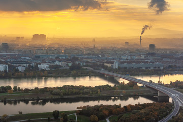 Fototapeta premium beautiful sunset over Vienna
