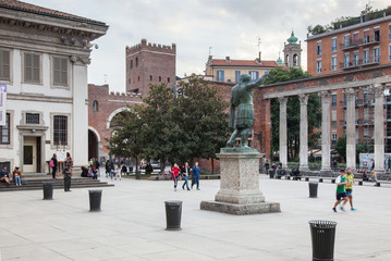 Milan 2016, columns San Lorenzo