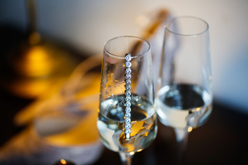 Glass with jewelleries