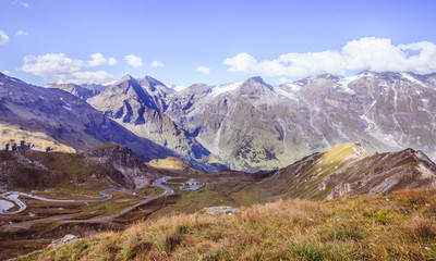 Fototapeta premium Großglockner High Alpine Road in Spring. Mountain range of Nationalpark Hohe Tauern.
