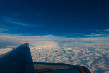 Fototapeta na wymiar Background of blue sky with cloud view