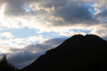 Ciel nuageux montagne