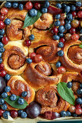 Cinnamon roll with berries