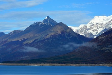 EL CALAFATE (Montañas, nieve, hielo, aves, paisajes, amanecer y anochecer Lago Argentino)