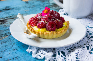  tartalets with lemon curd  nuts and berry