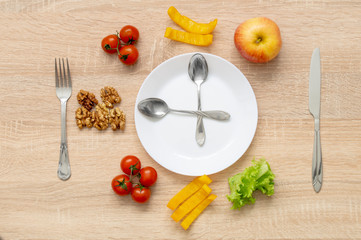 clock fruit plate, cherry Apple salad yellow pepper slices, walnuts