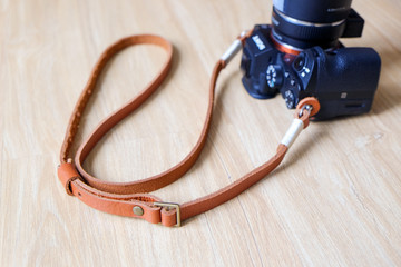 Genuine vegetable tanned leather camera strap