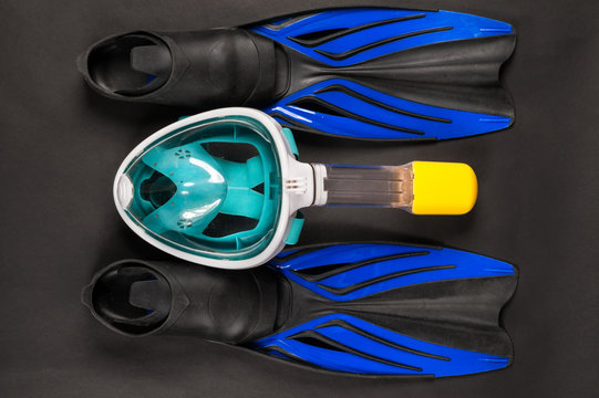 Full Face Diving Mask And Flippers