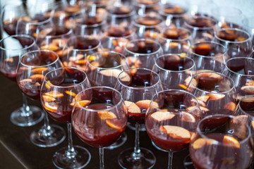 Many glasses of mulled wine and various alcoholic beverages