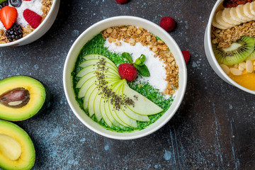 smoothie bowl with green Apple