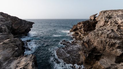 Fototapeta na wymiar sea and rocks in cueva del indio Arecibo