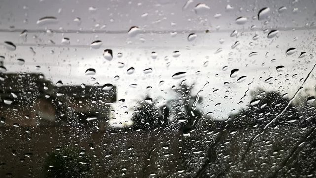 Driving in the rainy Los Angeles urban