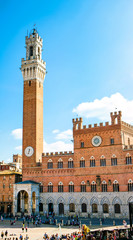 Fototapeta na wymiar Torre del Mangia in Siena, Tuscany.