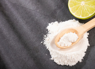 Baking soda with lemon - Citrus × latifolia