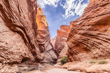 Tianshan Mysterious Grand Canyon entrance Xinjiang Uygur Zizhiqu China ，Sandstone formations in Utah USA  