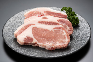 皿盛り豚肉 黒バック