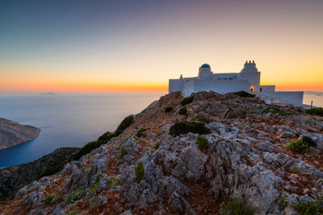Church of Agios Symeon above Kamares village at sunset. - obrazy, fototapety, plakaty