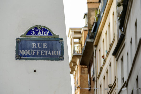 Fototapeta Frenc street sign, Photo image a Beautiful panoramic view of Paris Metropolitan City