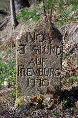 Meilenstein nach Freiburg im Höllental