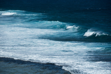 Ocean waves crashing the shore