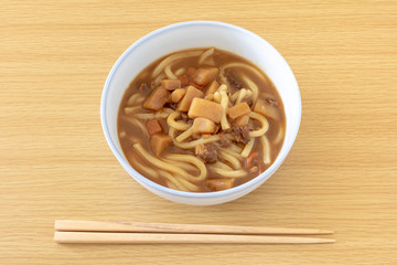 カレー味のうどん
