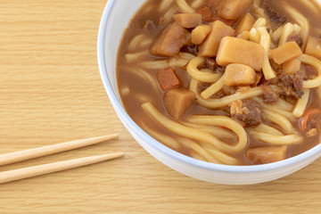 カレー味のうどん