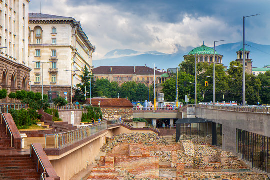 Plaza de la Independencia en Sof&iacute;a, Bulgaria