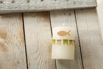 Kommunion, Konfirmation , Taufe - weiße Kerze mit Wimple Girlande in  grün und Kraftpapier