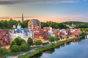 Fototapeta na wymiar Augusta, Maine, USA downtown skyline on the Kennebec River