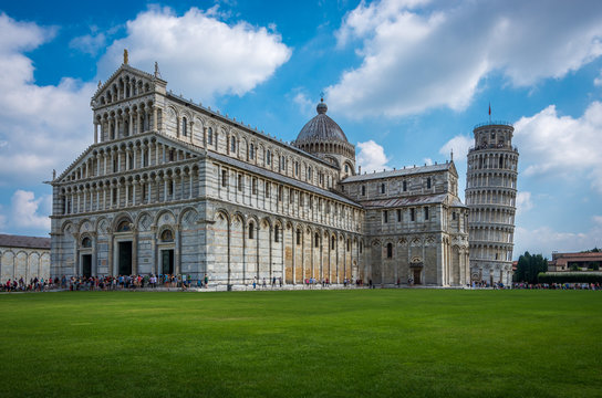 View of the Pisa Cathedral Santa Maria Assunta on the Square of Miracles in Pisa, Tuscany, taly.