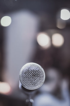 Konser Salonu Sahne Mikrofon