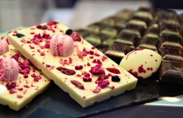 Dark and white chocolate bars