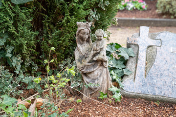 Maria mit dem Kinde  Holzfigur  © Blende8