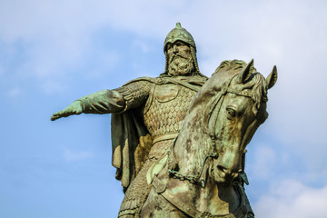 Fototapeta na wymiar Monument to the founder of Moscow, Yuri Dolgoruky against the blue sky