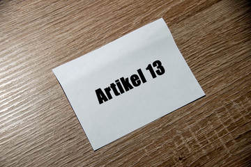 Artikel 13, Deutsch, Reform, Filter, Papier, Holz, Schräg