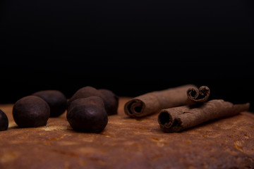 cinnamon and truffle cake