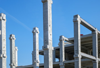 Industrial concrete pillars for a new shopping mall